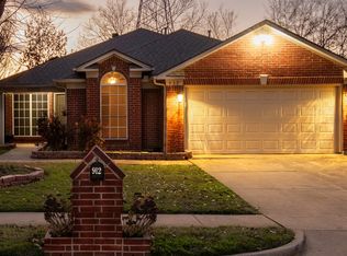 912 Santa Fe Dr, Saginaw, TX 76131