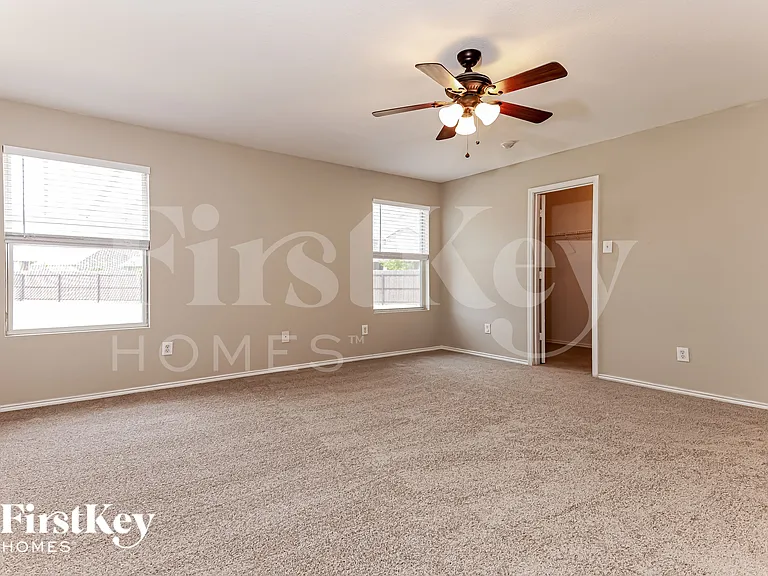 229 Silver Spur Dr — Photo 9