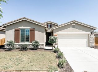 624 Daphne Ln, Lemoore, CA 93245