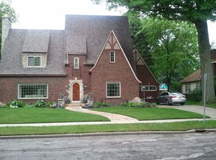 926 E Fork Dr, Flint, MI 48503