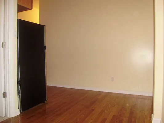 Rented by Mauro Bros Real Estate Services LLC | media 32