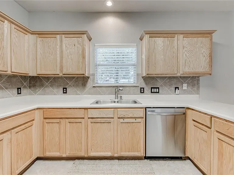 1405 Faustino Cv — Photo 4