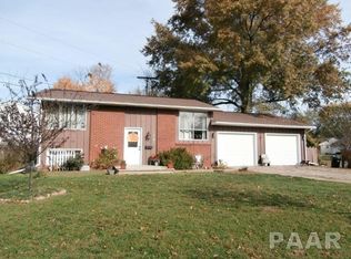 1701 Heisel Ave, Pekin, IL 61554
