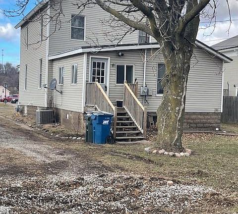 2nd image of 404 Grandview Ave
