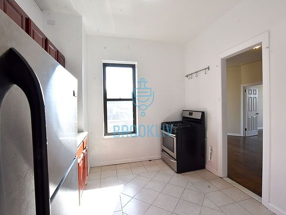 2nd image of 1306 Atlantic Ave APT 3K