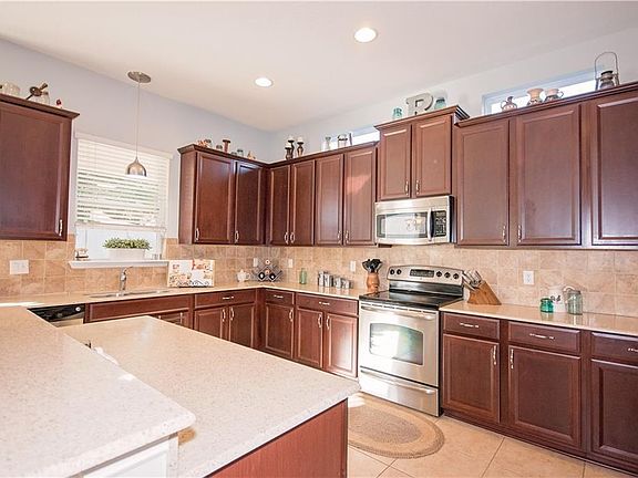 4th image of 212 Montara Dr