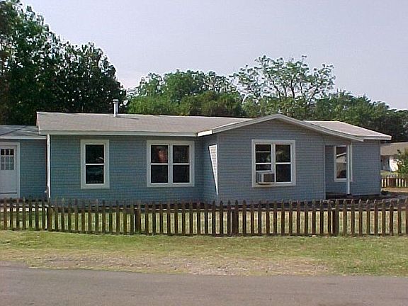 3rd image of 513 Rosewood St