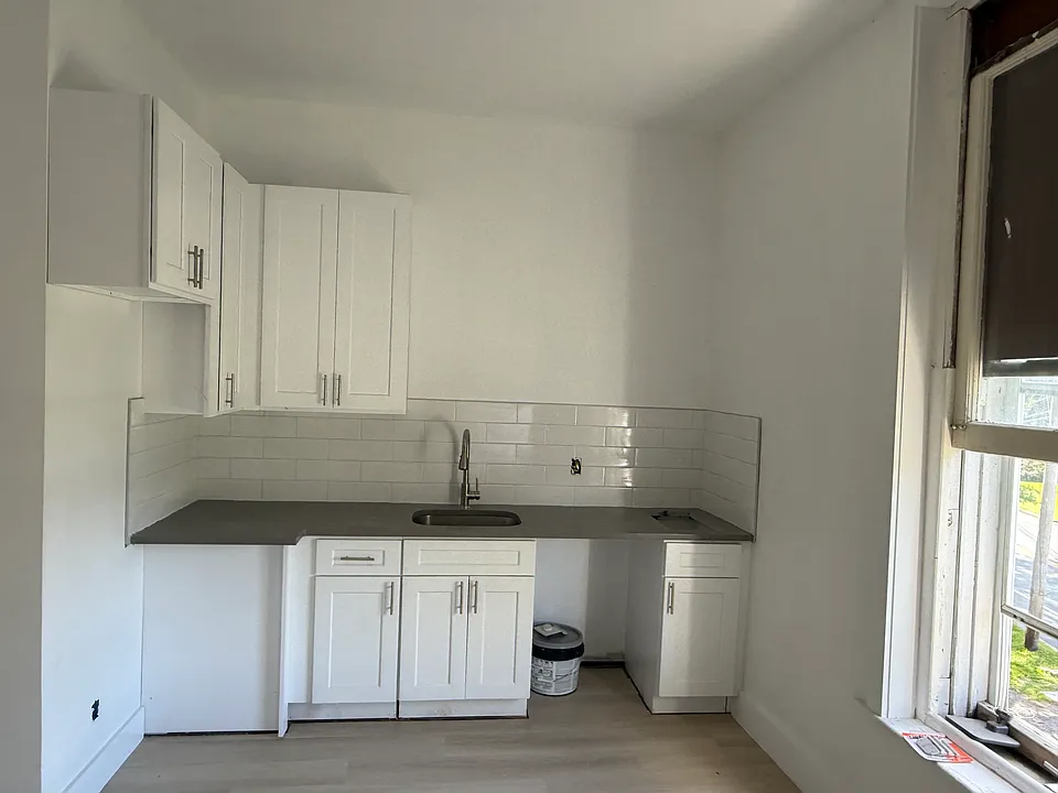 4 Main St #3