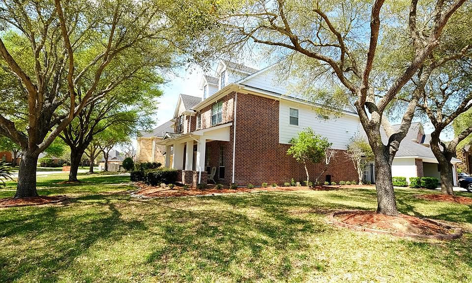 1st image of 13619 Lakehill Park Ln