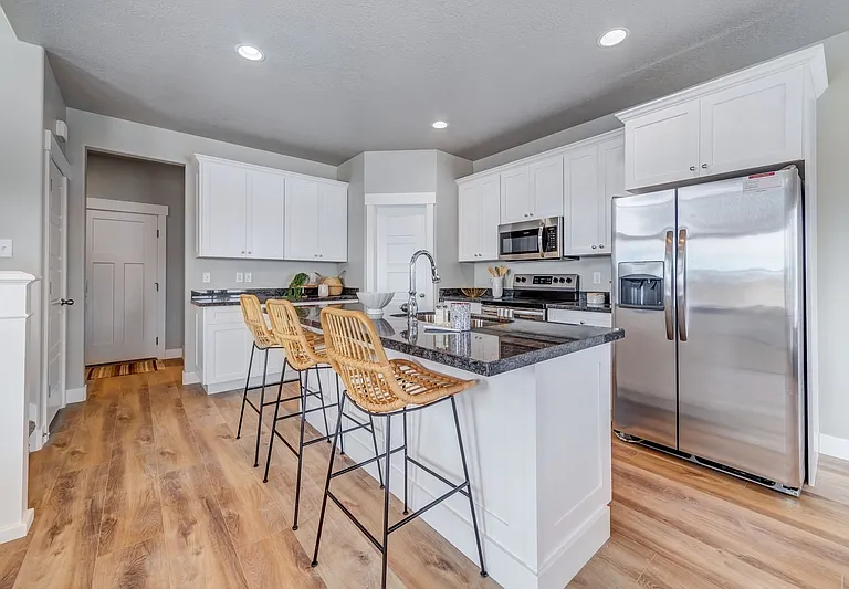 2502 N Cormac Pl — Photo 3