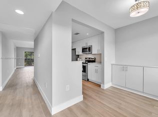 1600 SW 127th Way APT 304C, Pembroke Pines, FL 33027