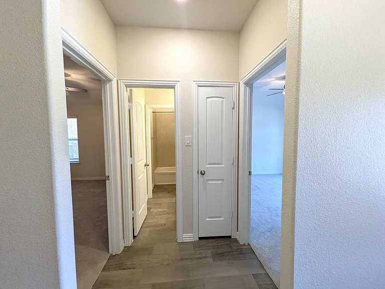 9324 Bronze Meadow Dr — Photo 10