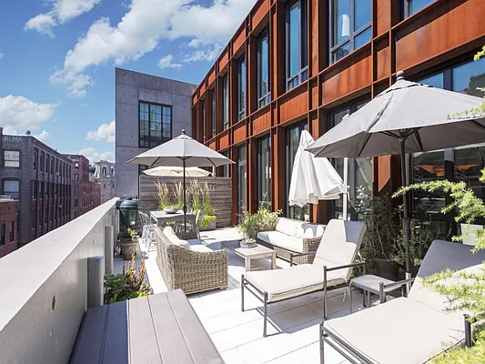 Sold by Sotheby's International Realty | media 2