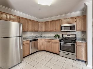 152 Potomac Dr, Basking Ridge, NJ 07920