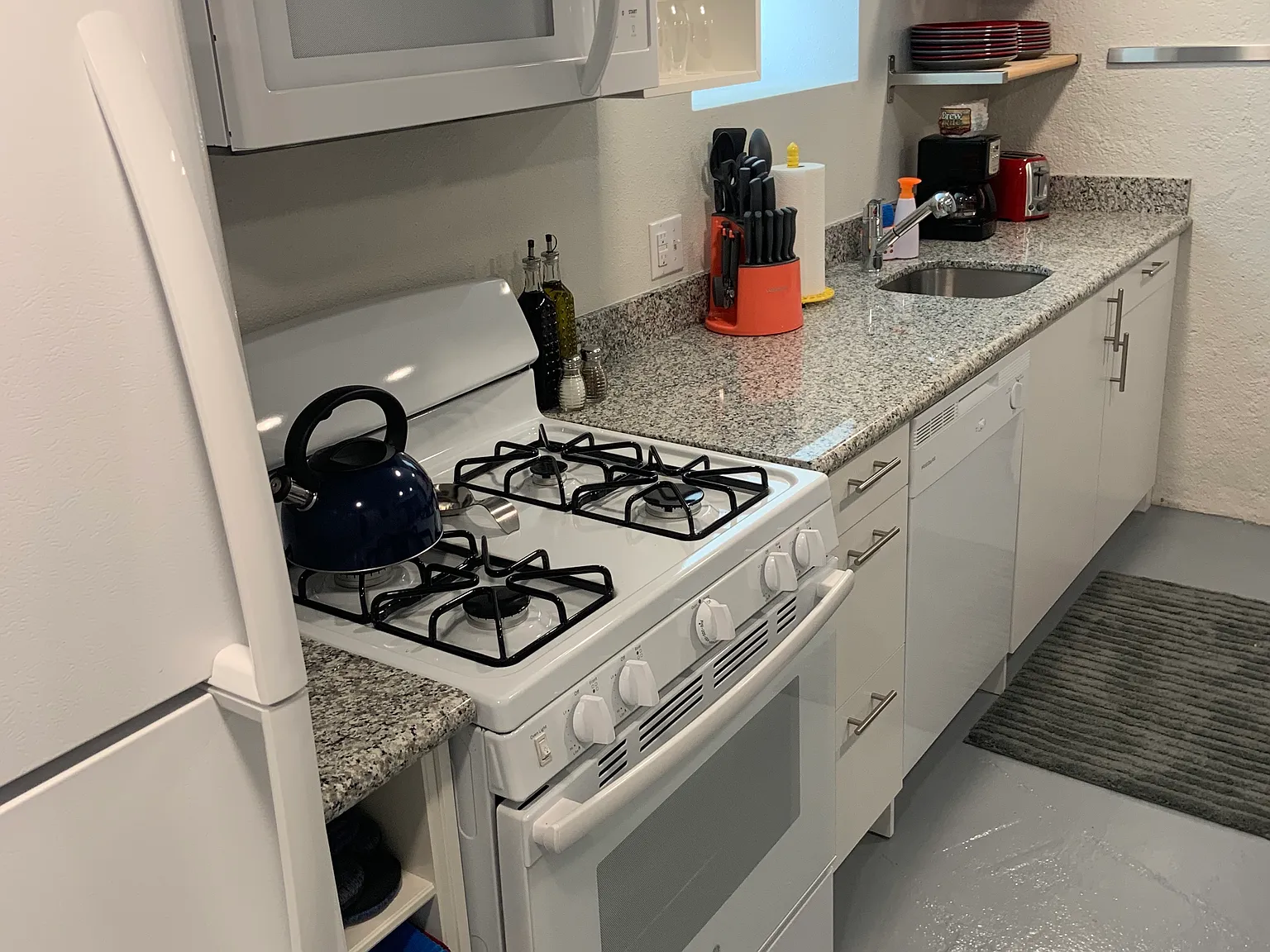 151 Grove St — Photo 3