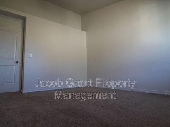 5th image of 1580 N Stevens Dr APT B