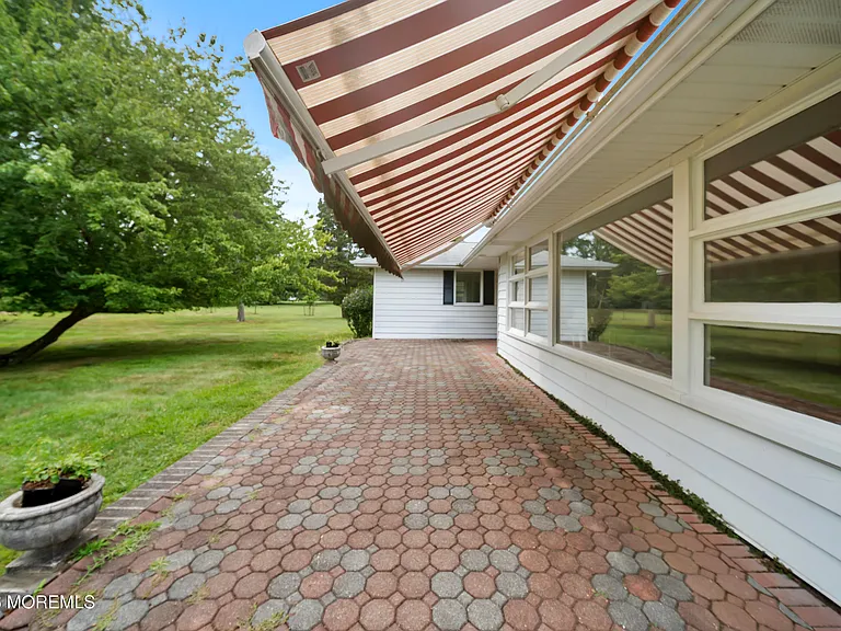 170 Bingham Ave — Photo 30