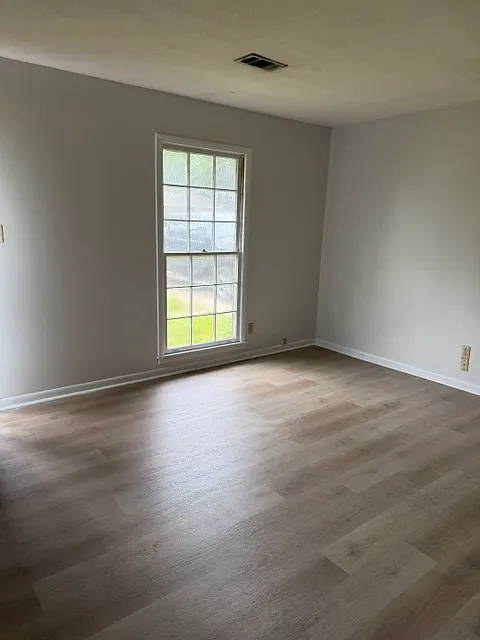 513 Thunderbird Drive - 513 — Photo 4