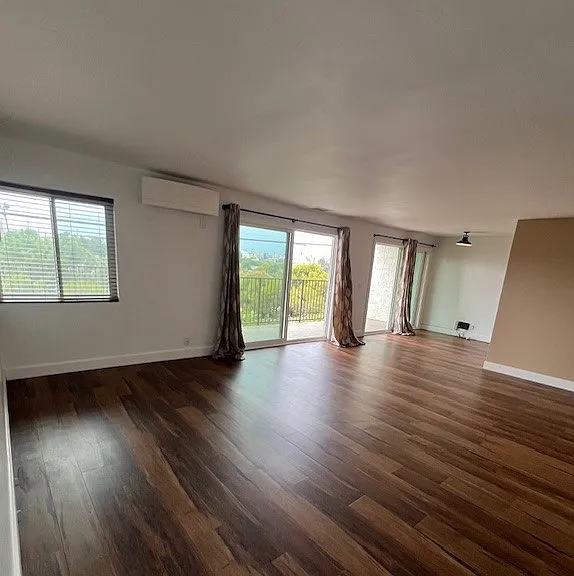 1720 Ardmore Ave #104 — Photo 4