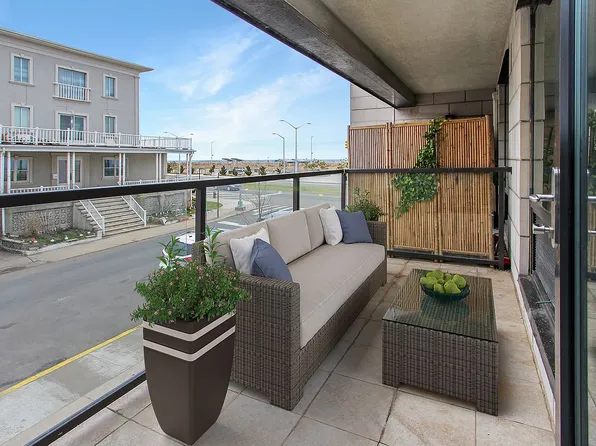 91-16 Shore Front Pkwy Unit 2F, Far Rockaway, NY 11693