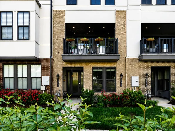 23065 Cottonwillow Sq, Ashburn, VA 20148