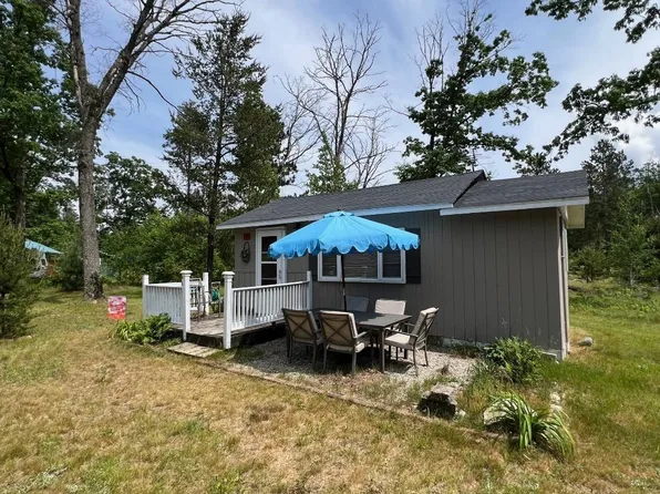 203 N Beverly Dr, Harrison, MI 48625