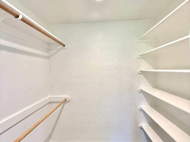 901 Manzanita Dr — Photo 23