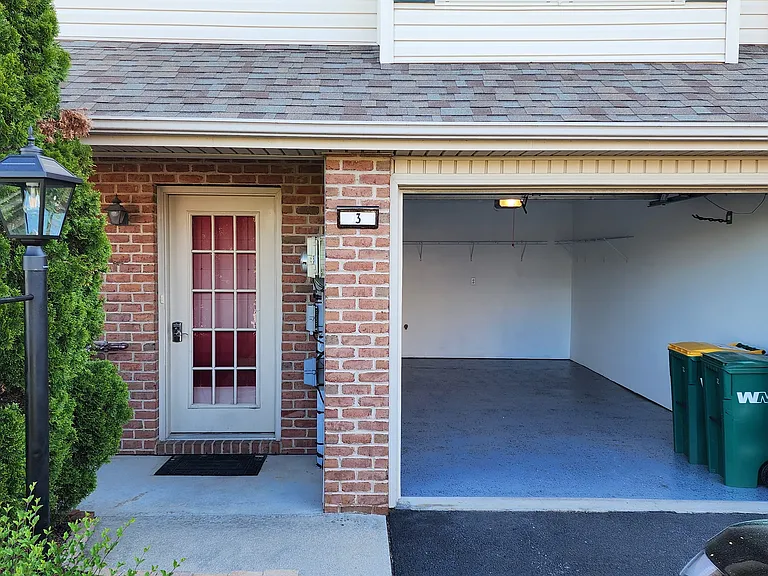 3 Tommy Ln — Photo 2