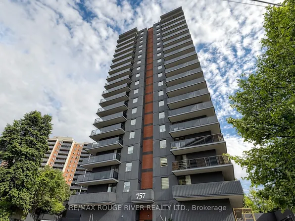 757 Victoria Park Ave #206, Toronto, ON M4C 5N8