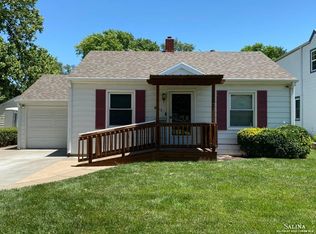 861 Sheridan St, Salina, KS 67401