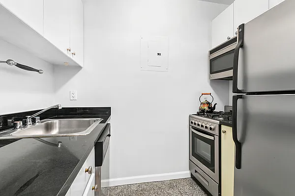 Rented by Corcoran | media 8
