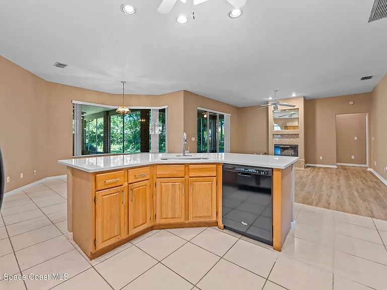 7922 Timberlake Dr — Photo 25