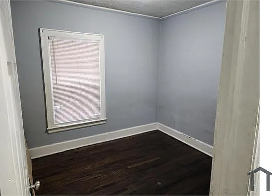 2938 Tyler St — Photo 5