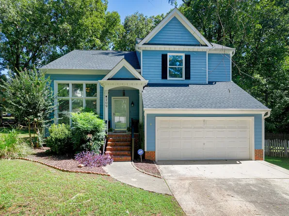 209 Gettysburg Dr, Cary, NC 27513