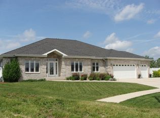 875 Manchester Ct, Wilmington, IL 60481