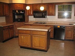 2nd image of 5490 Woodcliff Dr