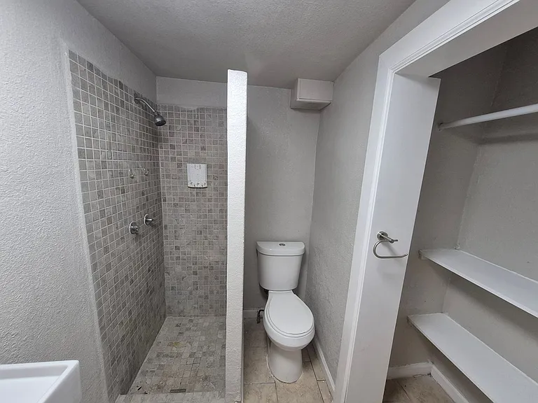 115 Caldwell St #4 — Photo 12