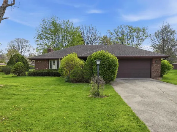 304 N Bayberry Ln, Muncie, IN 47304