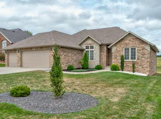 1622 N Waterstone Ave, Springfield, MO 65802