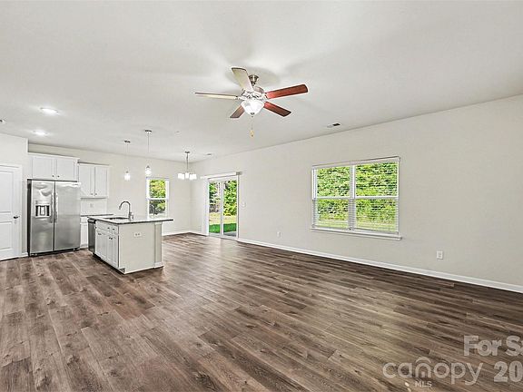 3rd image of 7323 Neal Rd