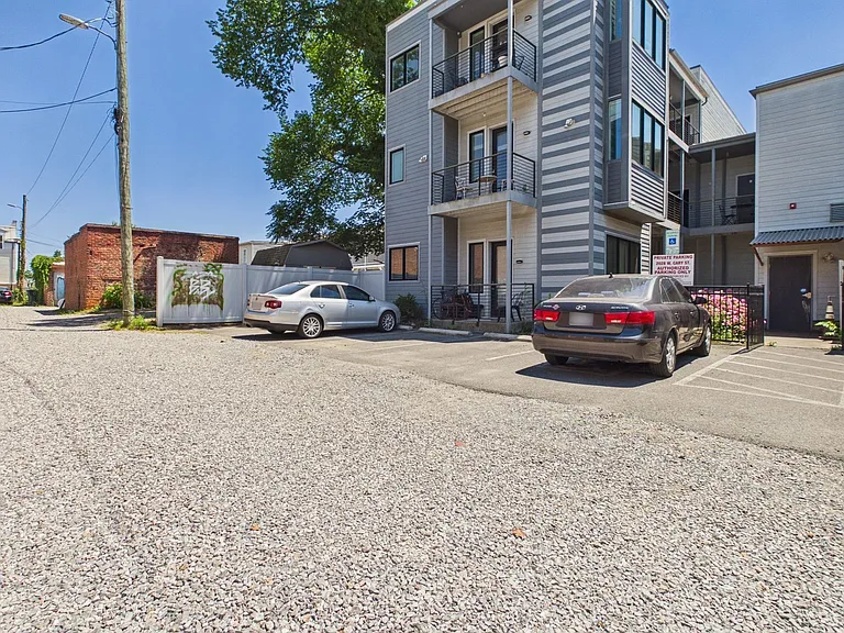 2028 W Cary St #4 — Photo 49
