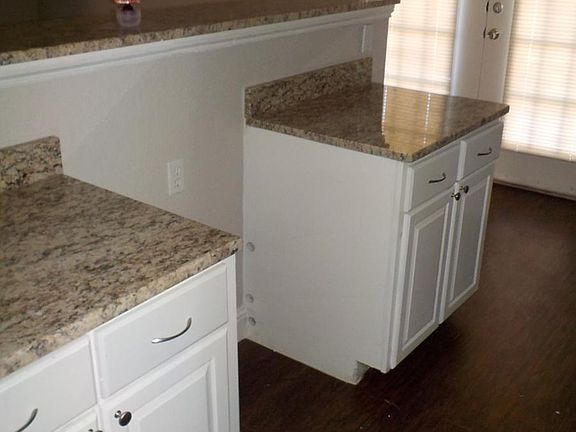 3rd image of 2613 Hollandale Cir