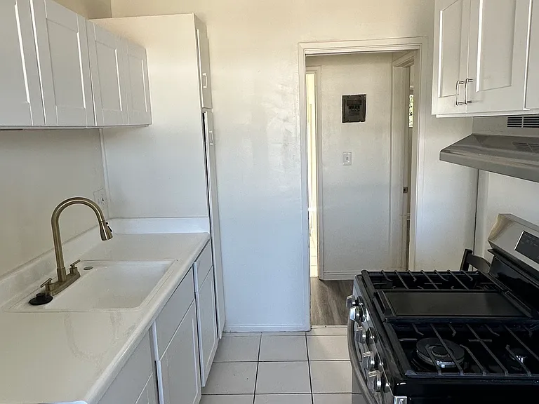 850 Brightwood St #K — Photo 5