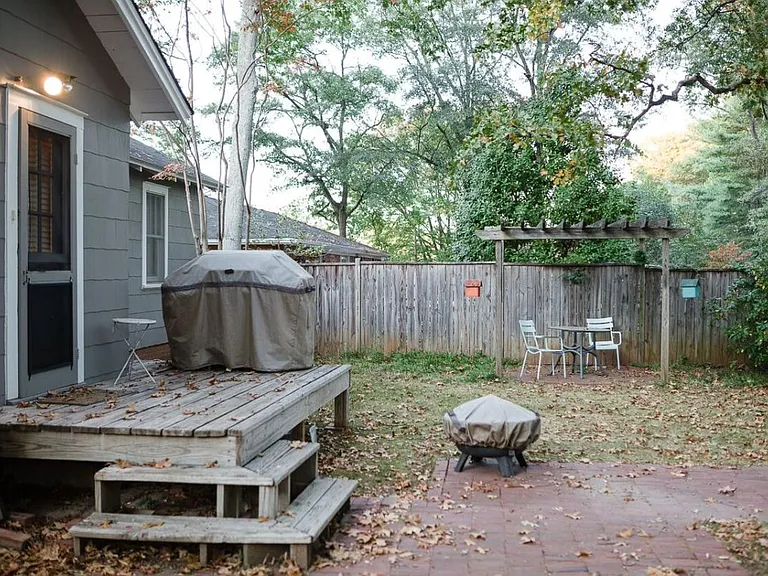 23 Vintage Ave — Photo 26