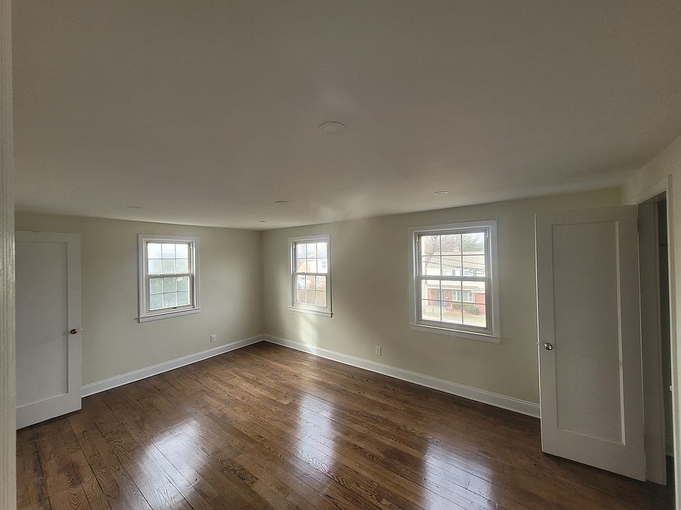 1st image of 8 Southwood Pl