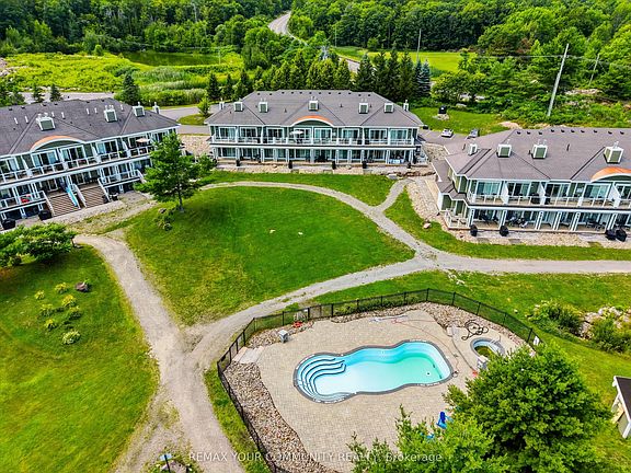 2nd image of 1869 Muskoka Rd #118-W-105