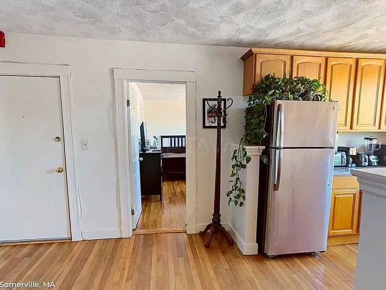 402 Highland Ave #30 — Photo 6