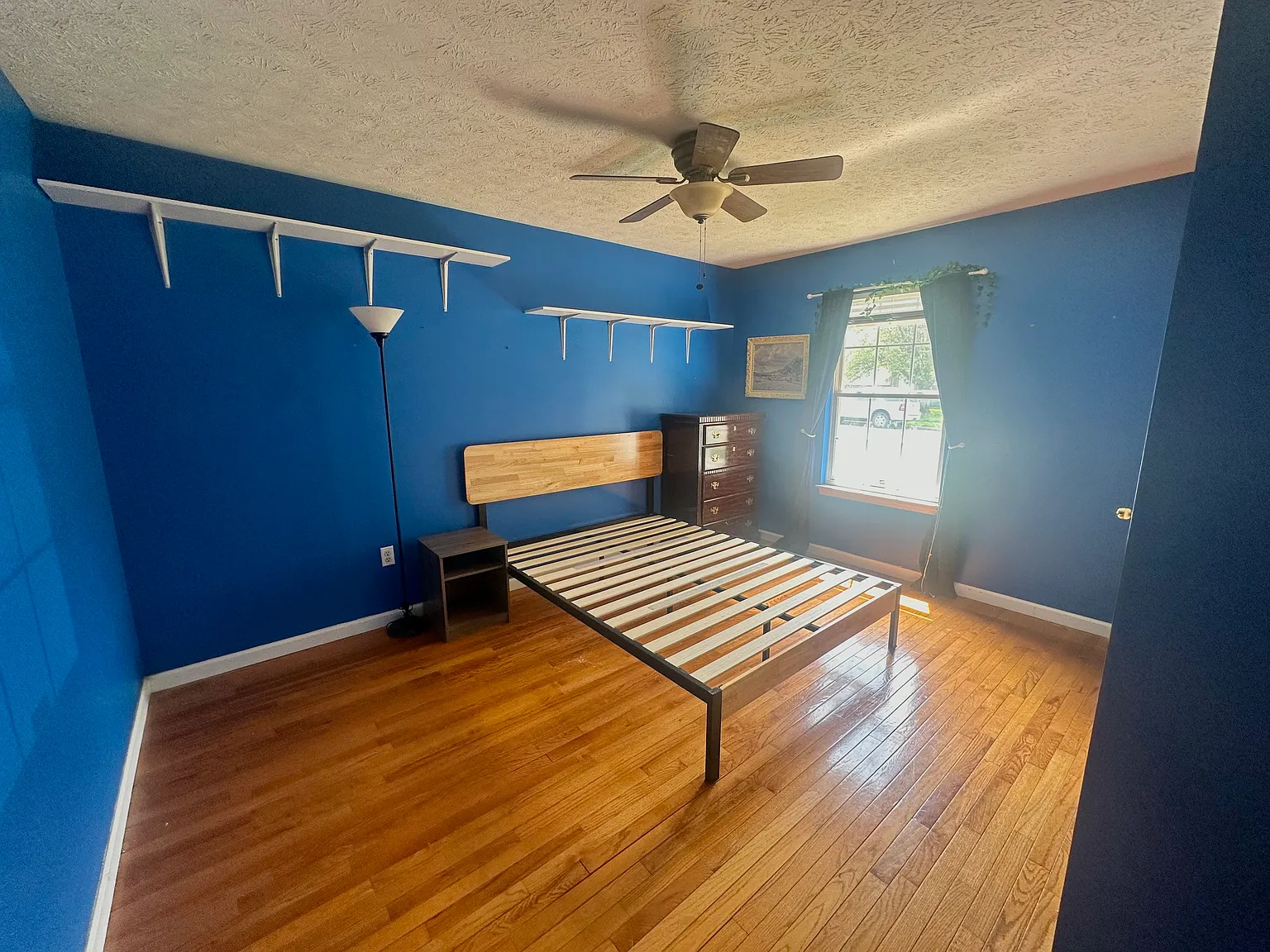 1 bed, 1.5 bath, 2560 sqft, $875 — Photo 4