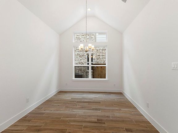4th image of 8011 Fenway Heights Dr