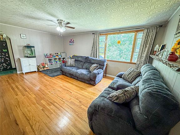 2nd image of 399 Bullcreek Rd